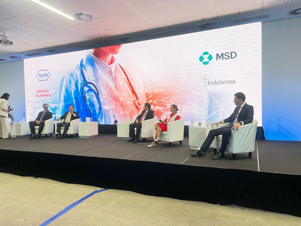 Fundacáncer Participa en Panel sobre el Impacto Económico de las Intervenciones Tempranas en la Lucha Contra el Cáncer